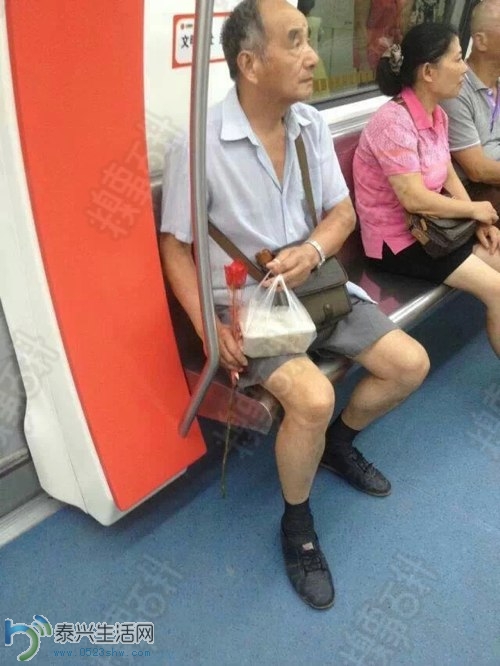 7F04207903AD.jpg