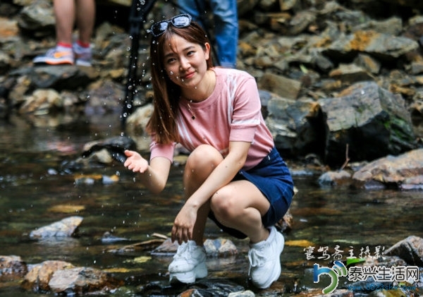 4dcc583737fc47bea1b3aa7e5a4d7b1d_th.jpg